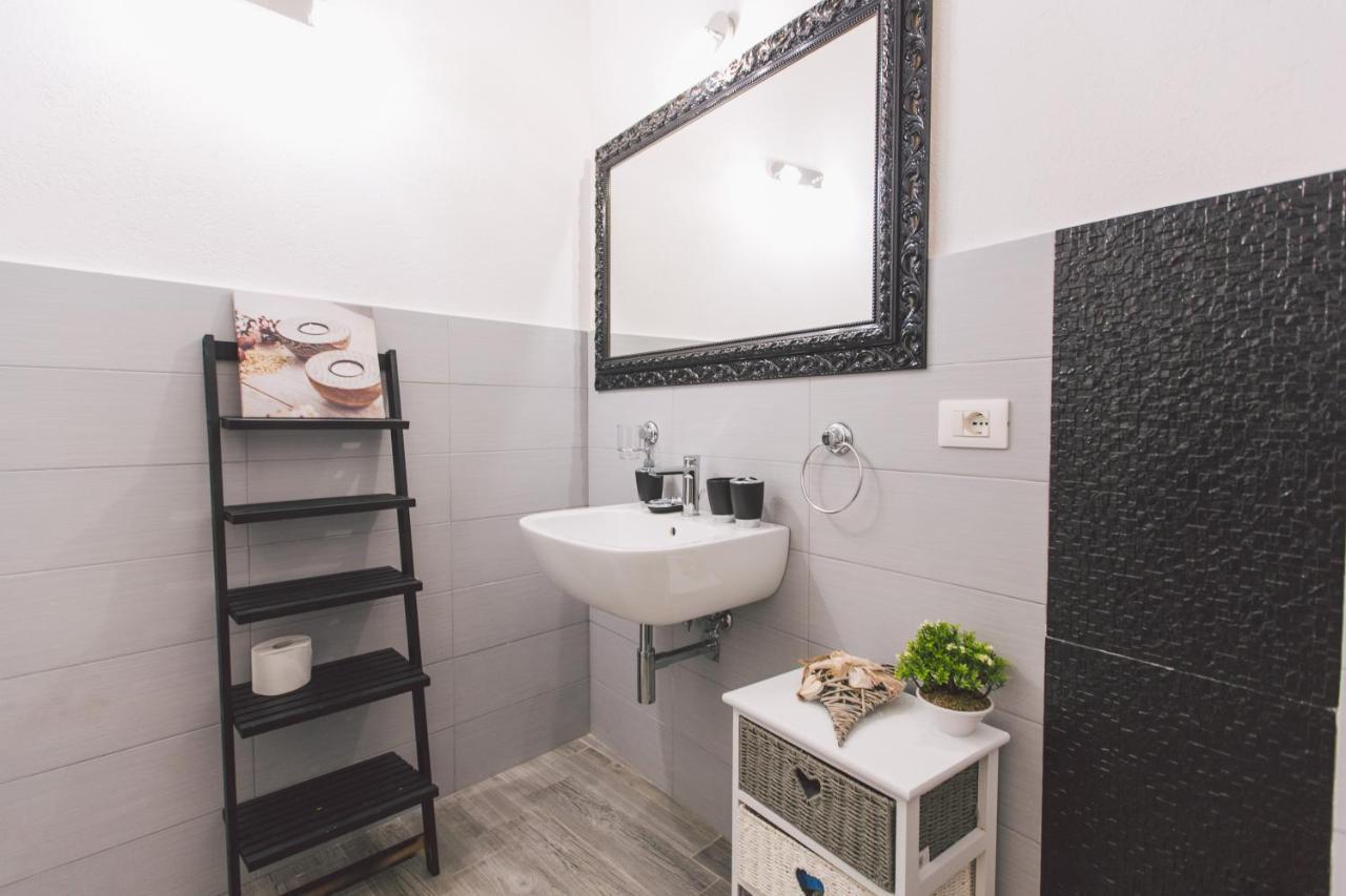 Mito & Mare Apartment Сиракуза Екстериор снимка